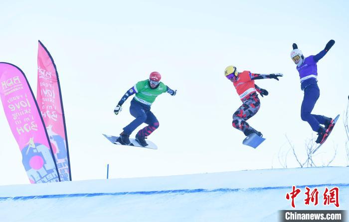 北大湖站世界杯单板障碍追逐赛加拿大与英国选