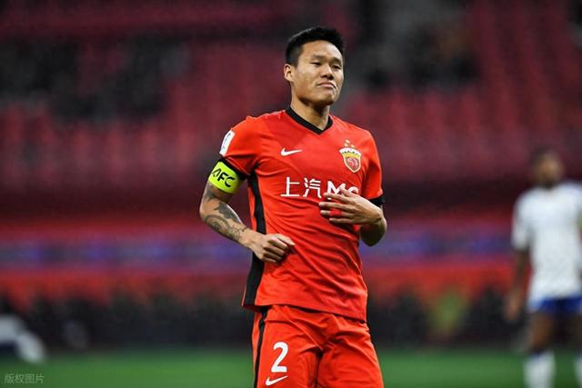 大连英博防线崩盘李昂失误成主因 两轮失9球引球