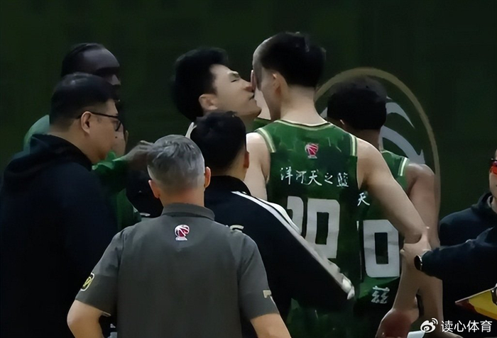 广东宏远引援补强内线引热议，山西签下新外援