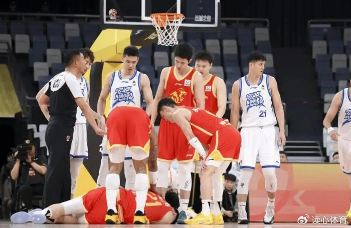 广东宏远引援补强内线引热议，山西签下新外援