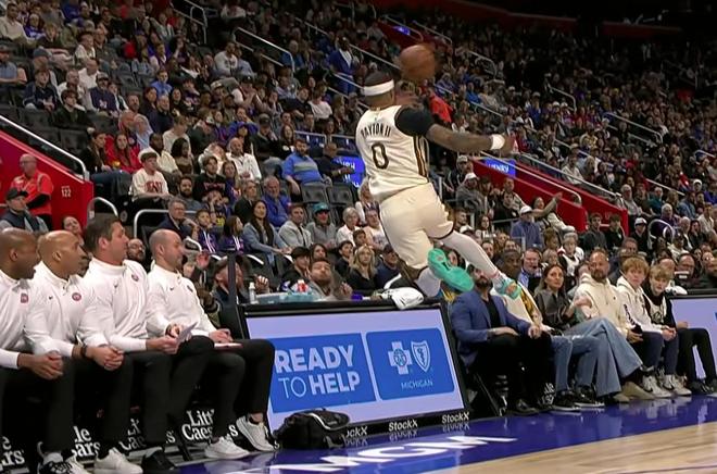 残阵勇士惨败活塞 杜伦统治攻防率队逆转