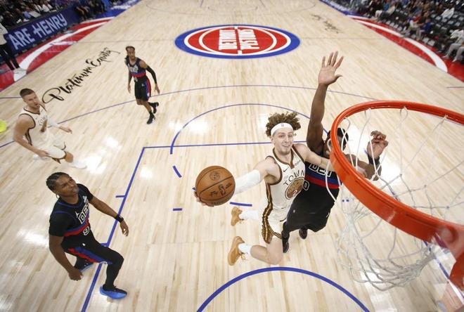 残阵勇士惨败活塞 杜伦统治攻防率队逆转