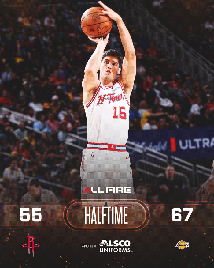 湖人半场领先火箭12分 比赛悬念待解