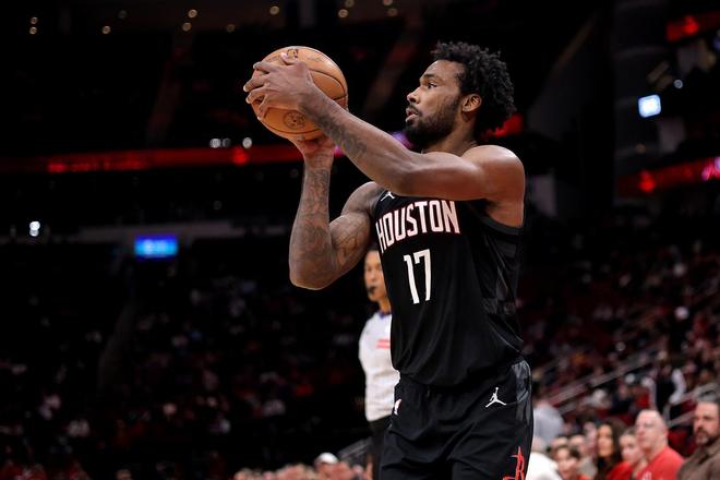 火箭险胜勇士伊森低迷拖累胜局