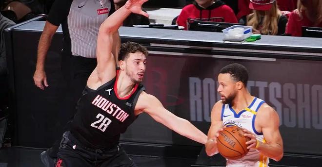 火箭险胜勇士伊森低迷拖累胜局