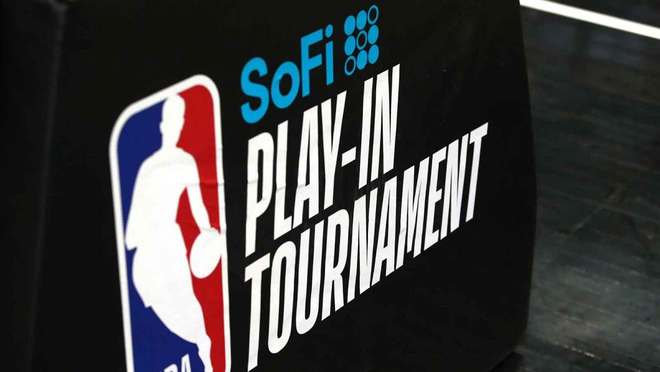 裁判受伤中断比赛 勇士逆转快船晋级附加赛