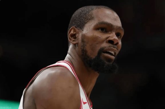 湖人替补肯纳德爆发砍27分 詹姆斯12助攻率队掀翻